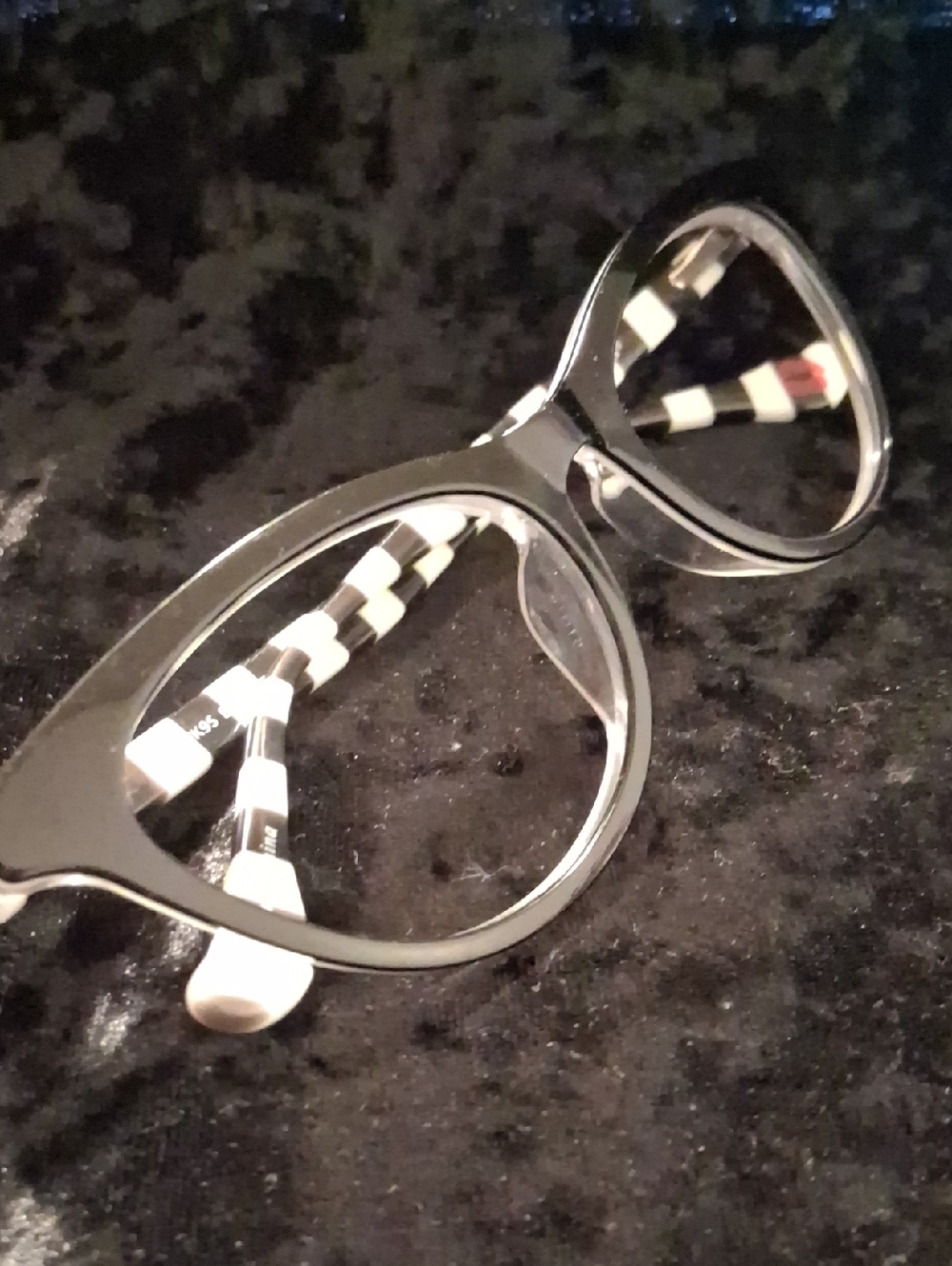Hot Kiss Black Frame Glasses with Black and White Striped Temples